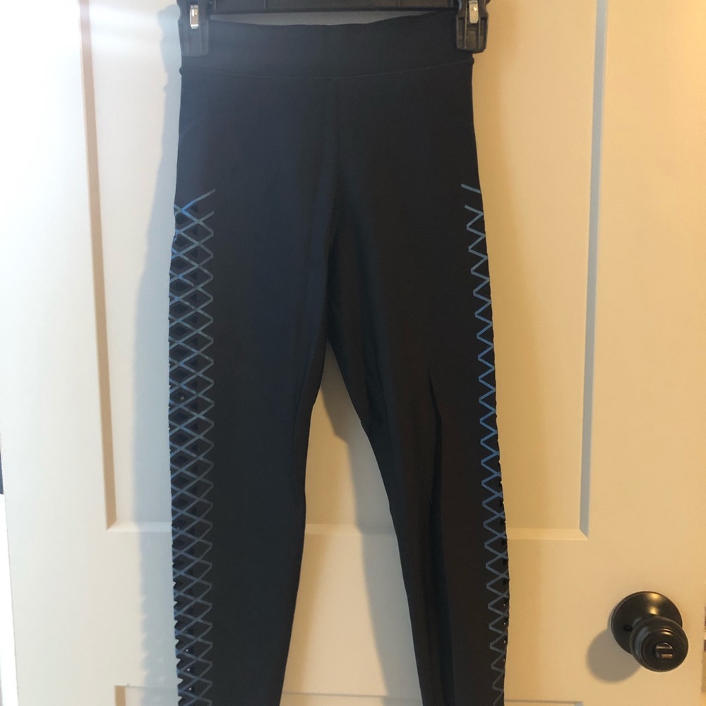 Ultracor interlace pixelate leggings